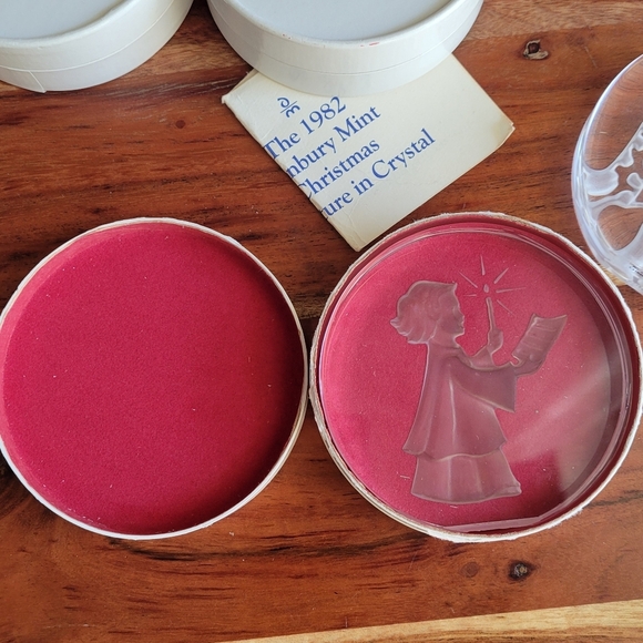 Vintage Danbury Mint Lead Crystal Christmas Paperweight Set of 3 Christmas Decor - Picture 8 of 9